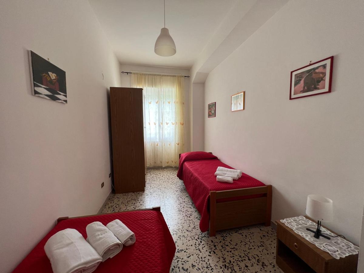 Apartamento Amelia A Mare Paola Exterior foto